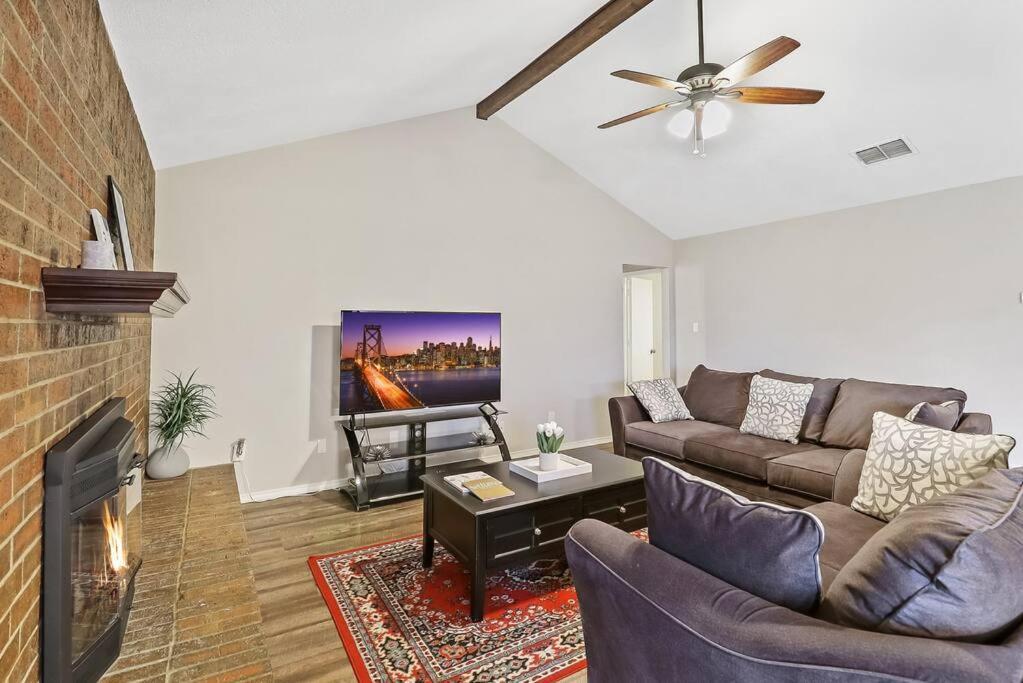Cozy House Saginaw Tx 3Br 2Ba Sleeps 10 Just 12 Minutes Downtown Fort Worth 外观 照片